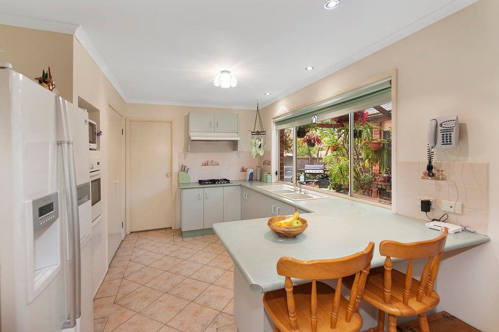 16 Solander Avenue, WEST HOXTON NSW 2171, West Hoxton - Thumbnail 5