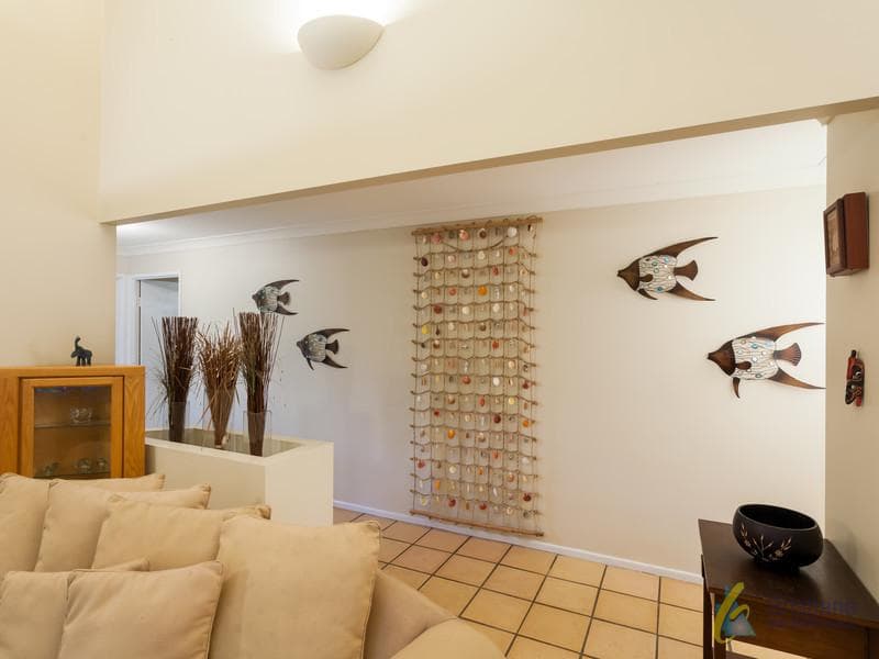 5 Olley Court, Brookfield - Thumbnail 2