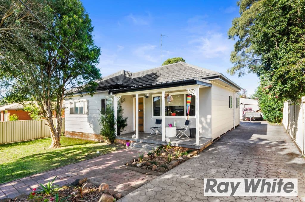 6 Kapooka Avenue, Dapto NSW 2530, Dapto - Image 1