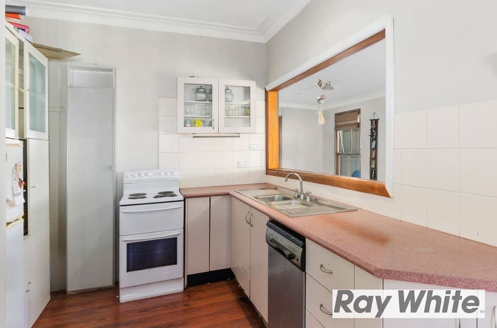 6 Kapooka Avenue, Dapto NSW 2530, Dapto - Thumbnail 3