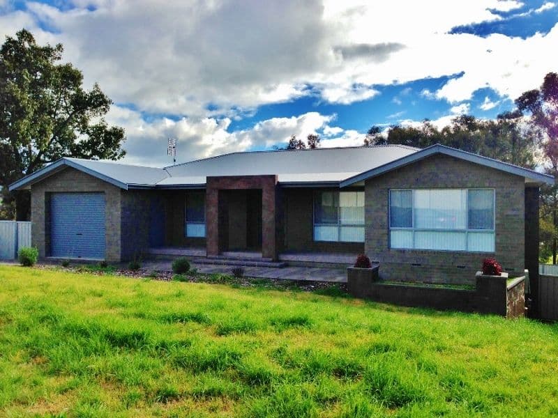 17 Henry Place, YOUNG NSW 2594, Young - Image 1
