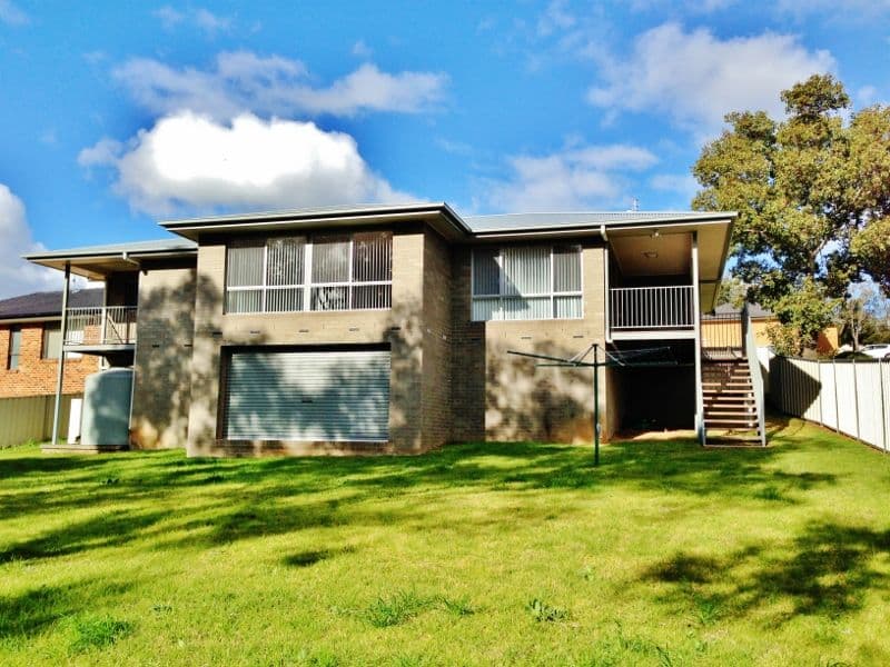 17 Henry Place, YOUNG NSW 2594, Young - Thumbnail 2