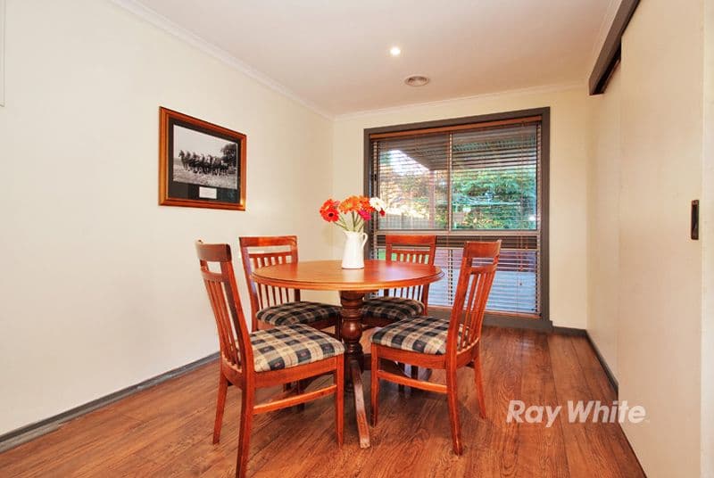 13 Sheraton Crescent, FERNTREE GULLY VIC 3156, Ferntree Gully - Thumbnail 3