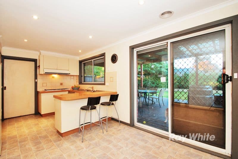 13 Sheraton Crescent, FERNTREE GULLY VIC 3156, Ferntree Gully - Thumbnail 5