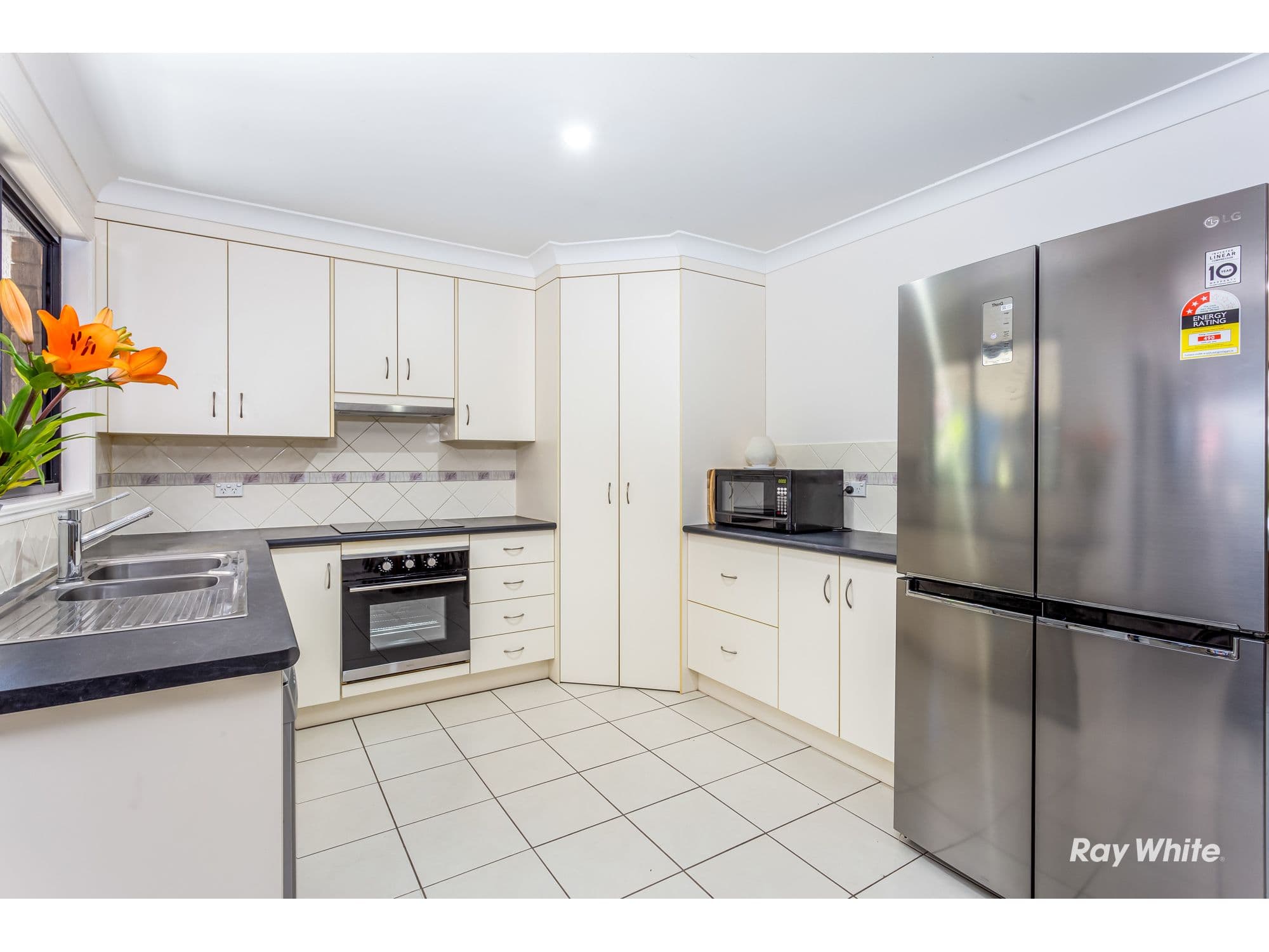 1 Driftwood Drive, Rosslyn QLD 4703, Rosslyn - Thumbnail 3