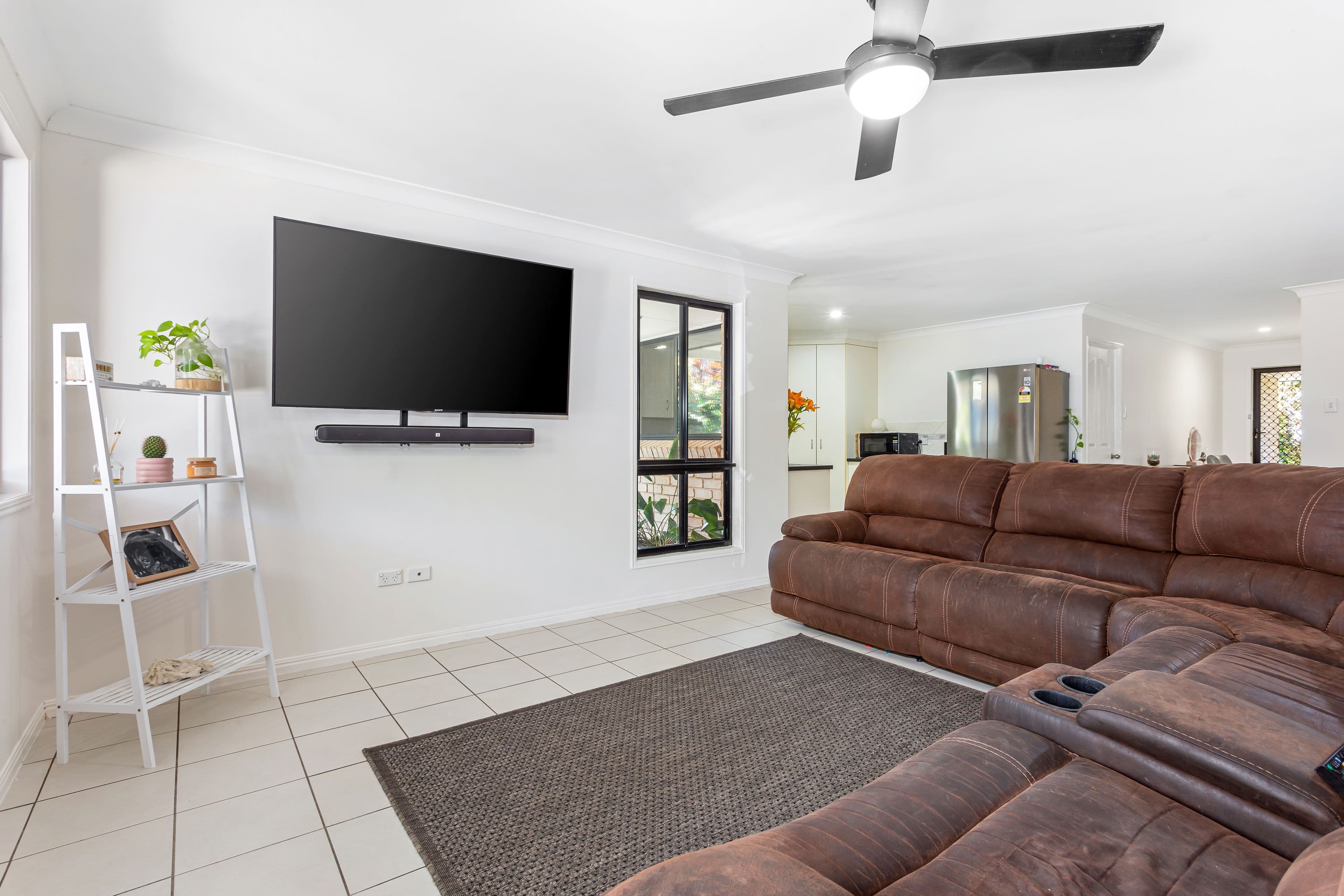 1 Driftwood Drive, Rosslyn QLD 4703, Rosslyn - Thumbnail 5