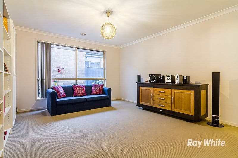 2 Sawgrass Way, Cranbourne West VIC 3977, Cranbourne West - Thumbnail 2