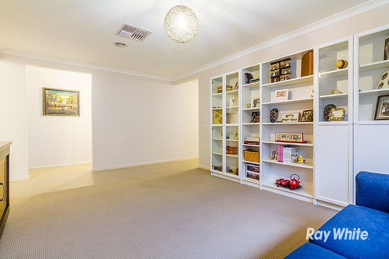 2 Sawgrass Way, Cranbourne West VIC 3977, Cranbourne West - Thumbnail 3