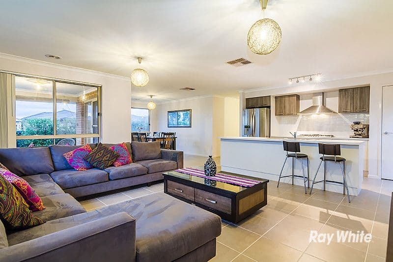 2 Sawgrass Way, Cranbourne West VIC 3977, Cranbourne West - Thumbnail 4