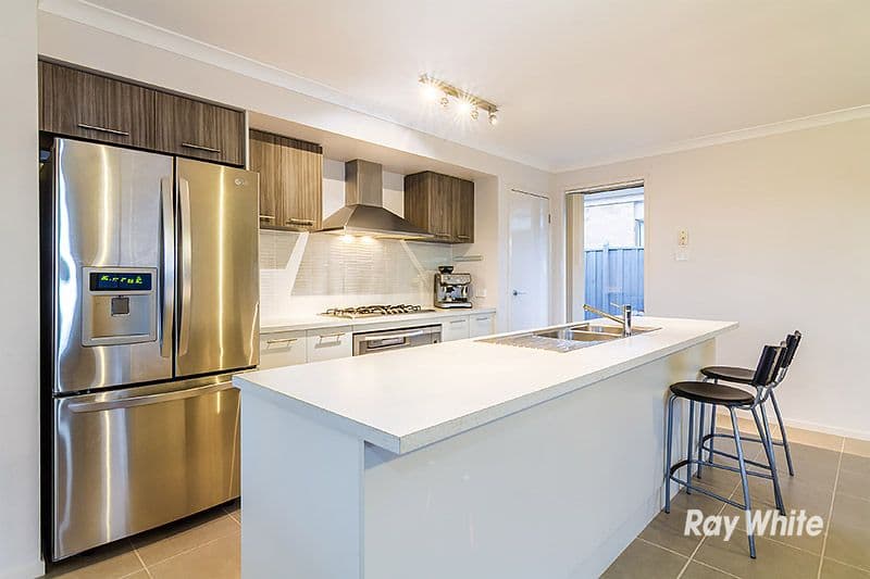 2 Sawgrass Way, Cranbourne West VIC 3977, Cranbourne West - Thumbnail 6