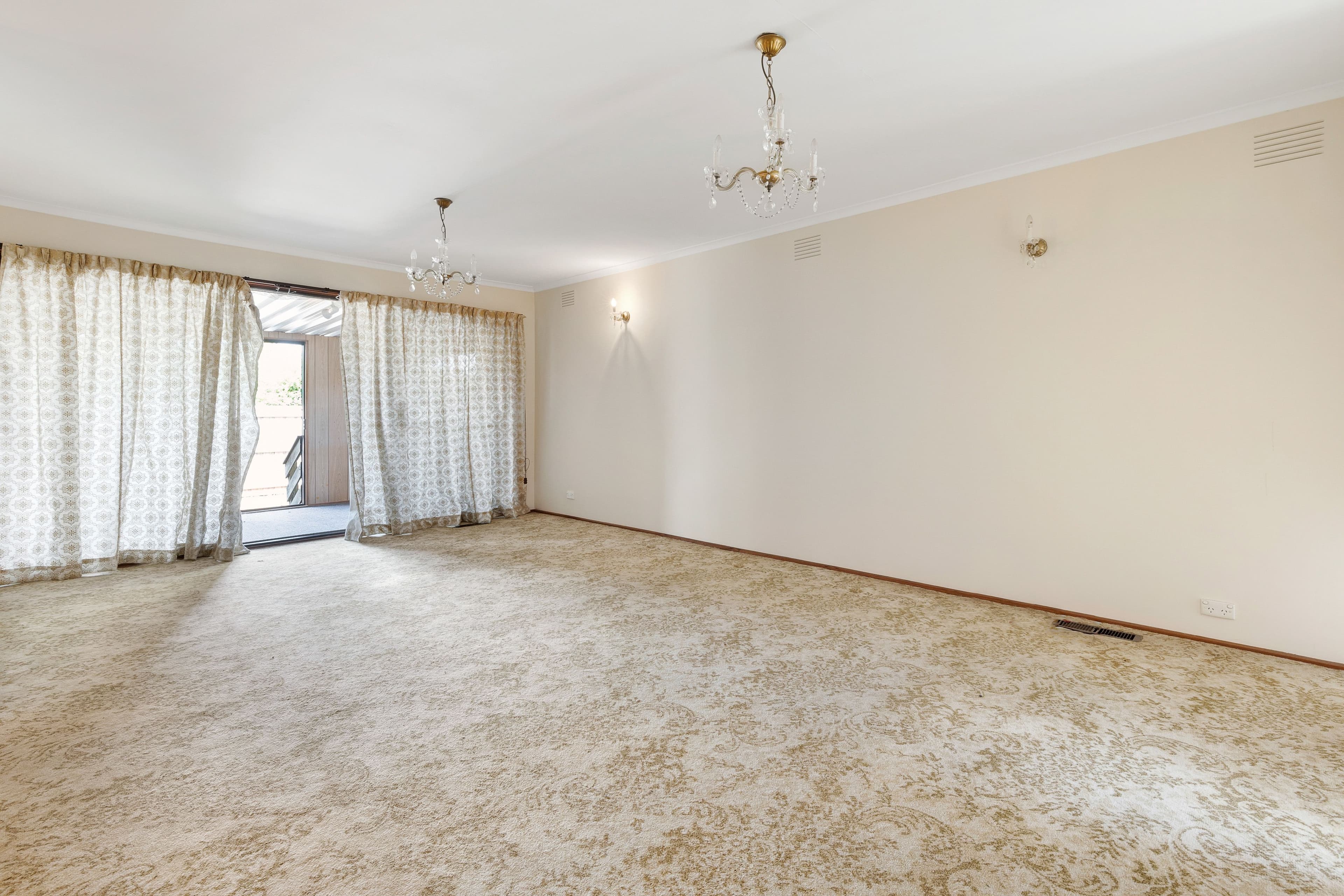 12 Waverley Court, Craigieburn VIC 3064, Craigieburn - Thumbnail 6