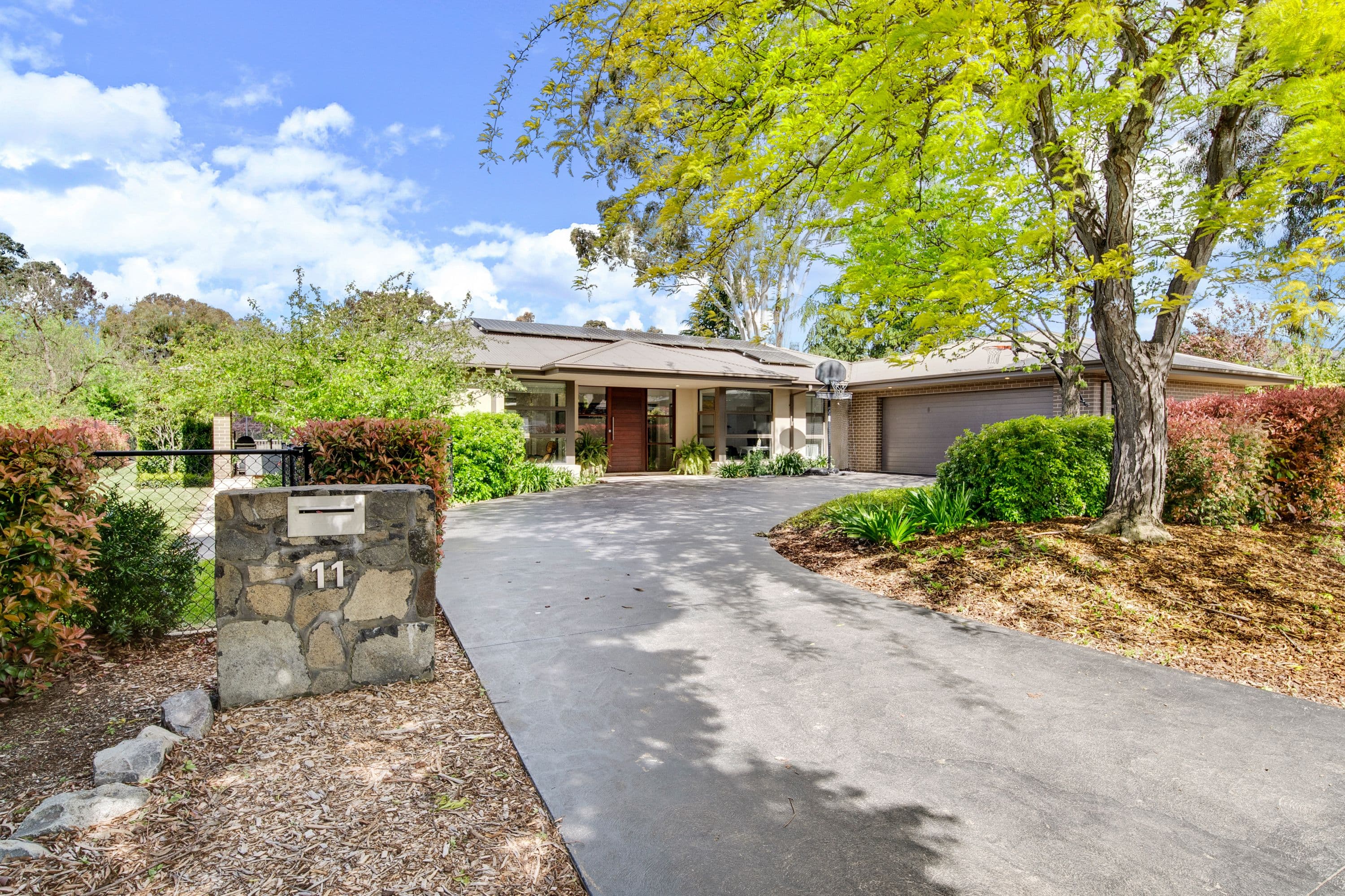11 McLachlan Crescent, Weetangera ACT 2614, Weetangera - Image 1