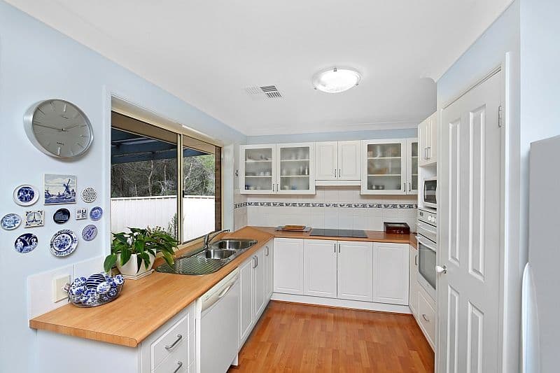 24 Belinda Close, BERKELEY VALE NSW 2261, Berkeley Vale - Thumbnail 2