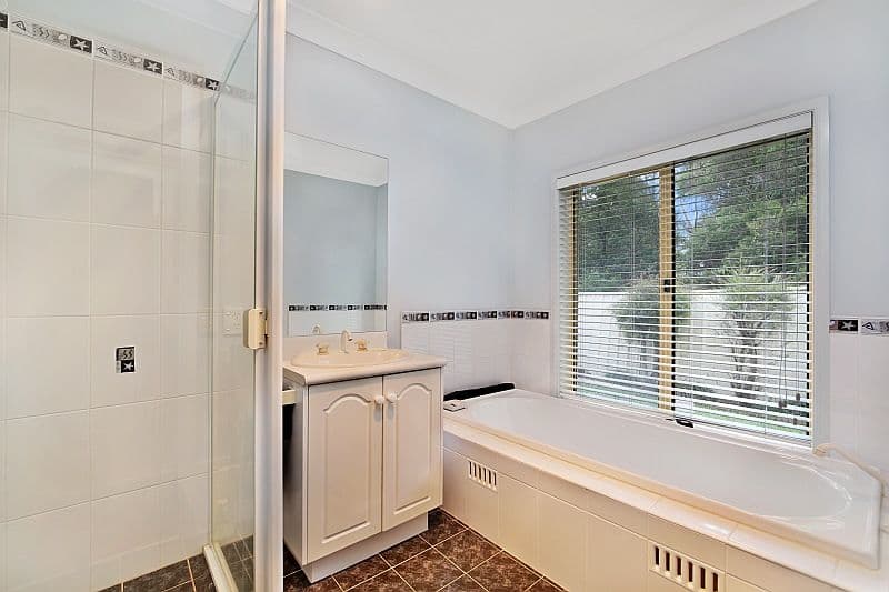 24 Belinda Close, BERKELEY VALE NSW 2261, Berkeley Vale - Thumbnail 5