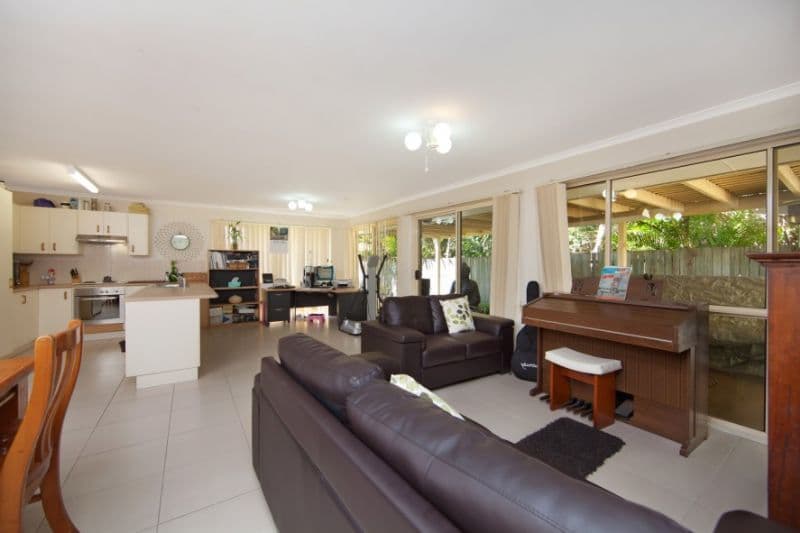 1 Greenwood Place, LITTLE MOUNTAIN QLD 4551, Little Mountain - Thumbnail 5
