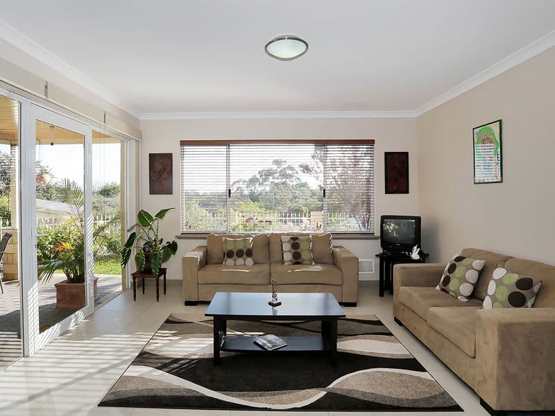 8 Palmer Place, EMBLETON WA 6062, Embleton - Thumbnail 3