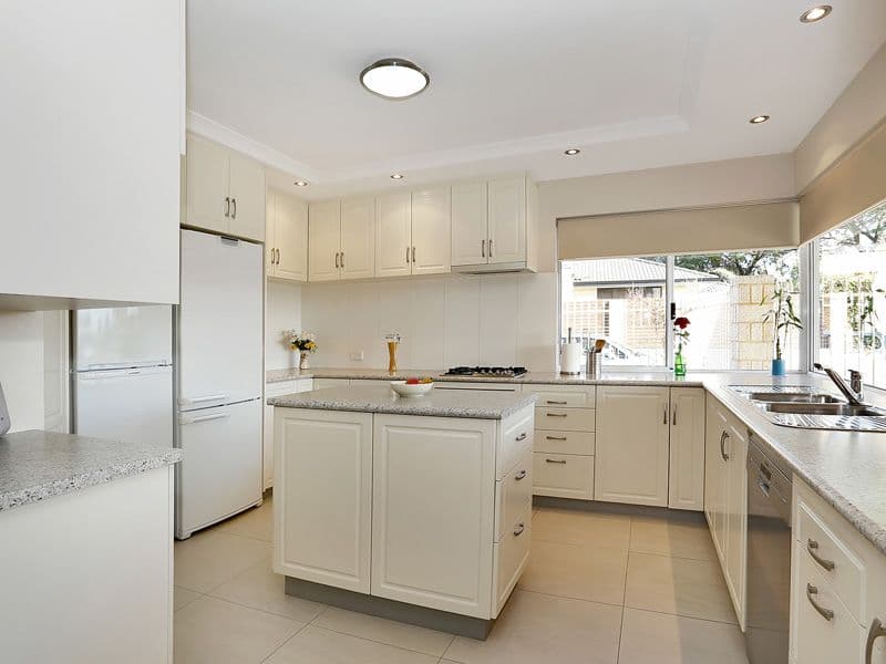 8 Palmer Place, EMBLETON WA 6062, Embleton - Thumbnail 6