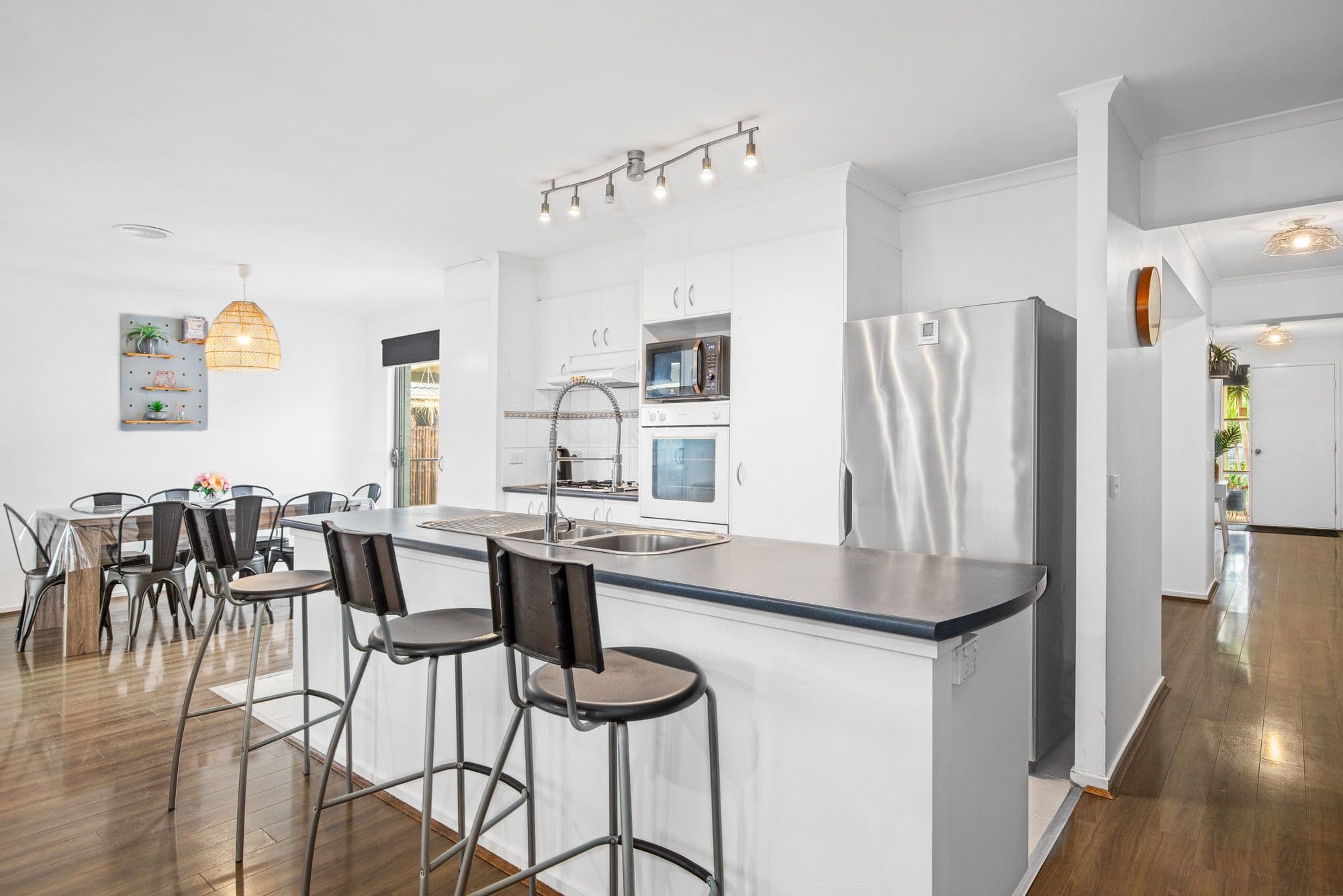 9 Minstrel Close, Wyndham Vale VIC 3024, Wyndham Vale - Thumbnail 2