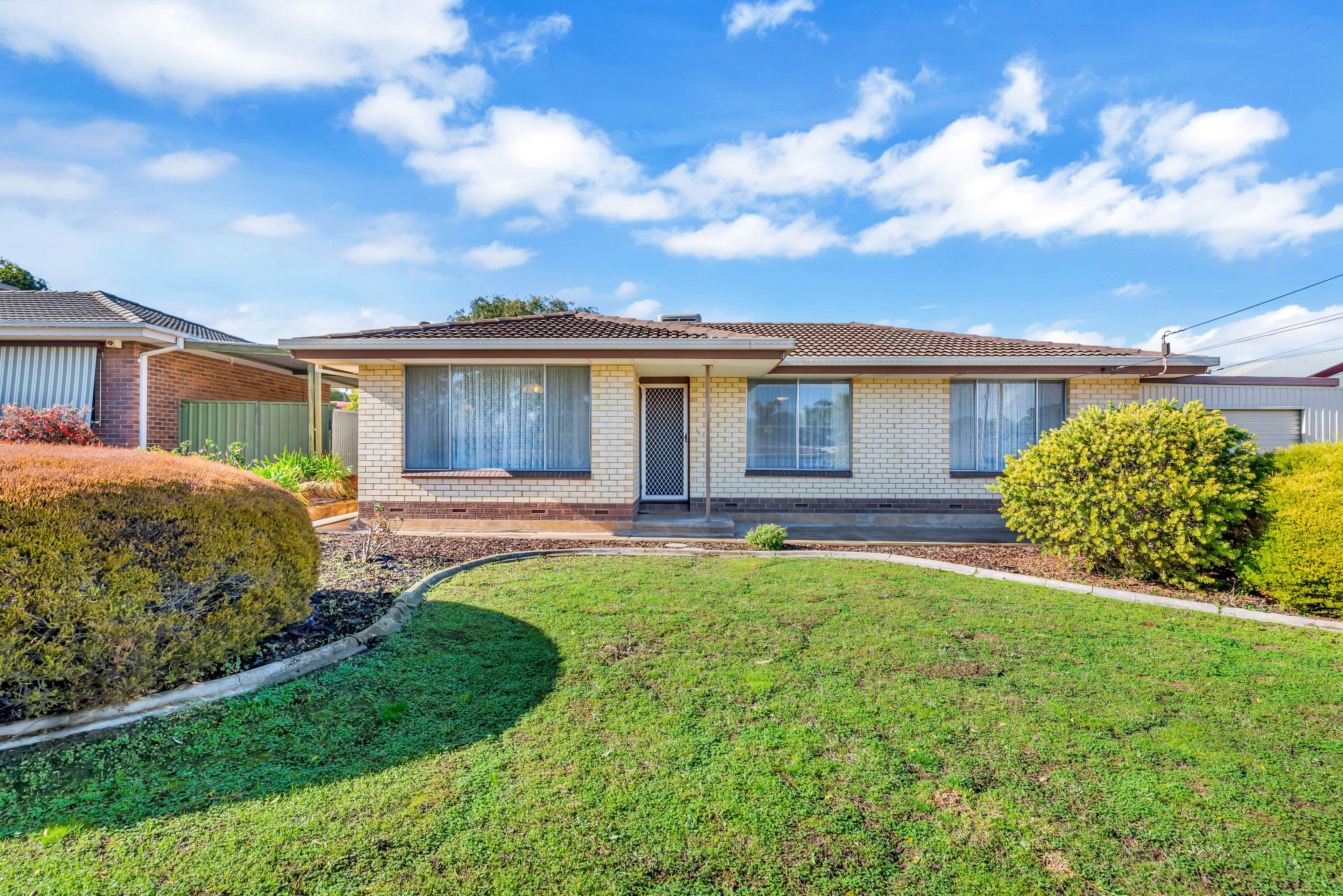 33 Saturn Crescent, Modbury North SA 5092, Modbury North - Thumbnail 2
