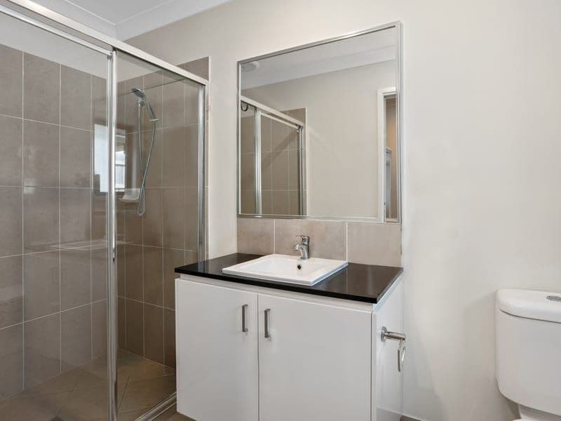 18 Scott Young Drive, Coomera QLD 4209, Coomera - Thumbnail 7