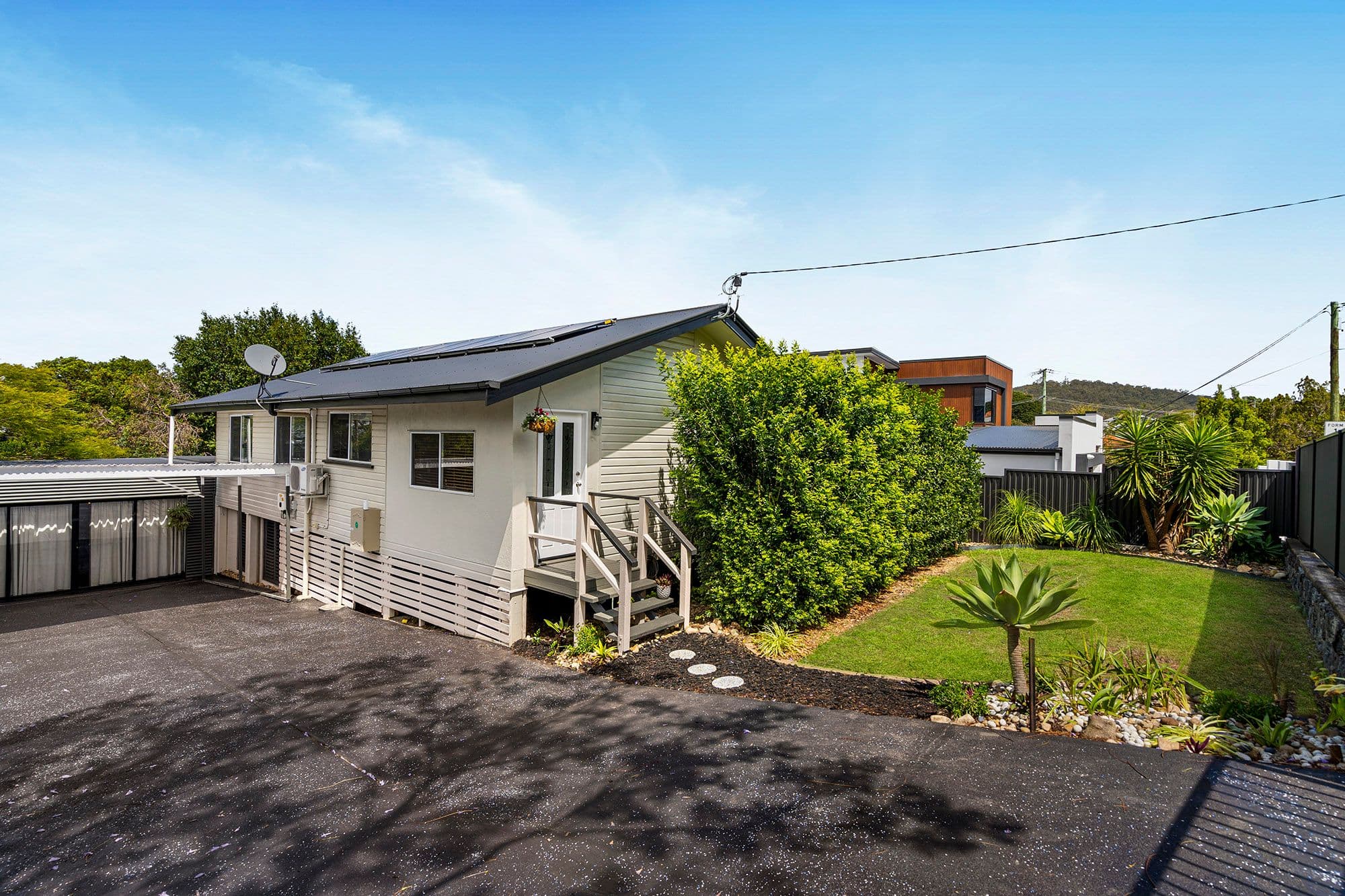 195 Broadwater Road, Mount Gravatt East QLD 4122, Upper Mount Gravatt - Image 1