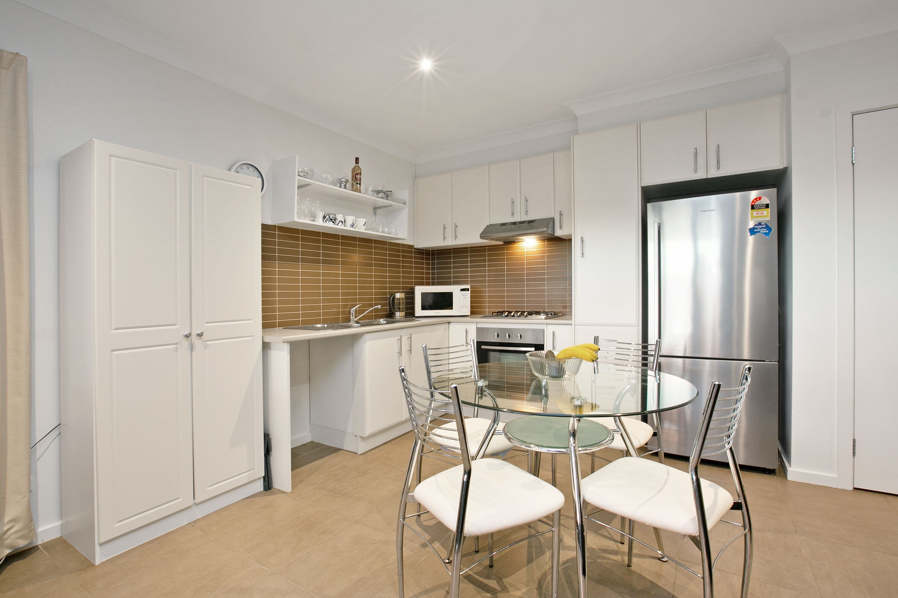 22 Barry Street, Reservoir VIC 3073, Reservoir - Thumbnail 4