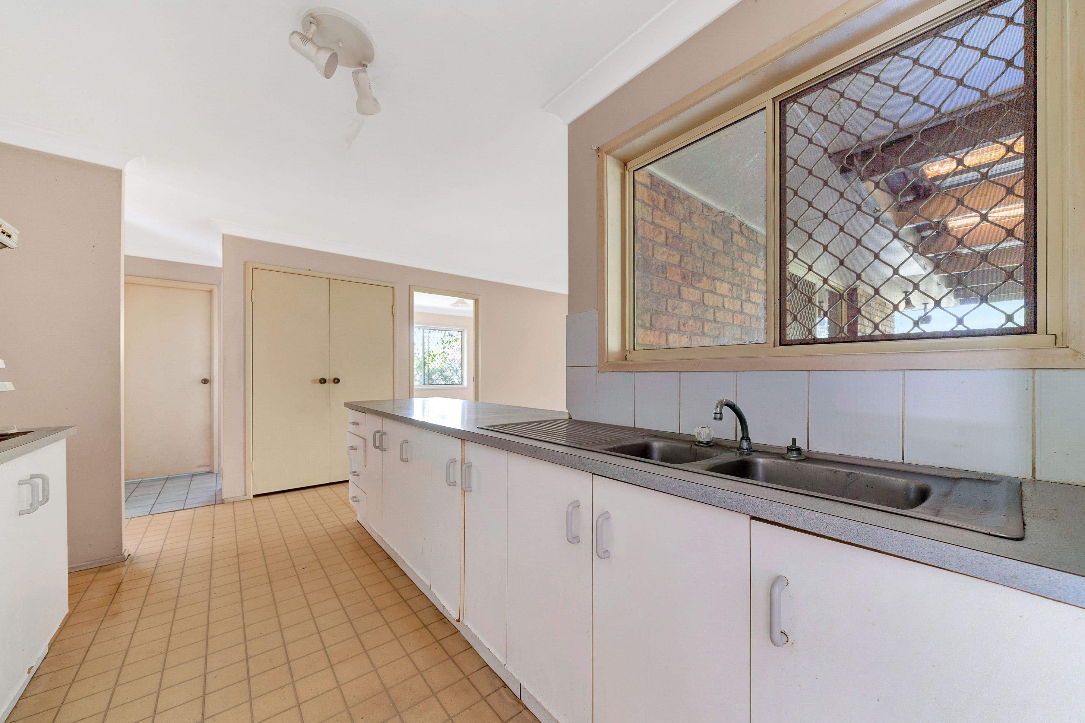 18-20 Grier Drive, Heritage Park QLD 4118, Heritage Park - Thumbnail 4