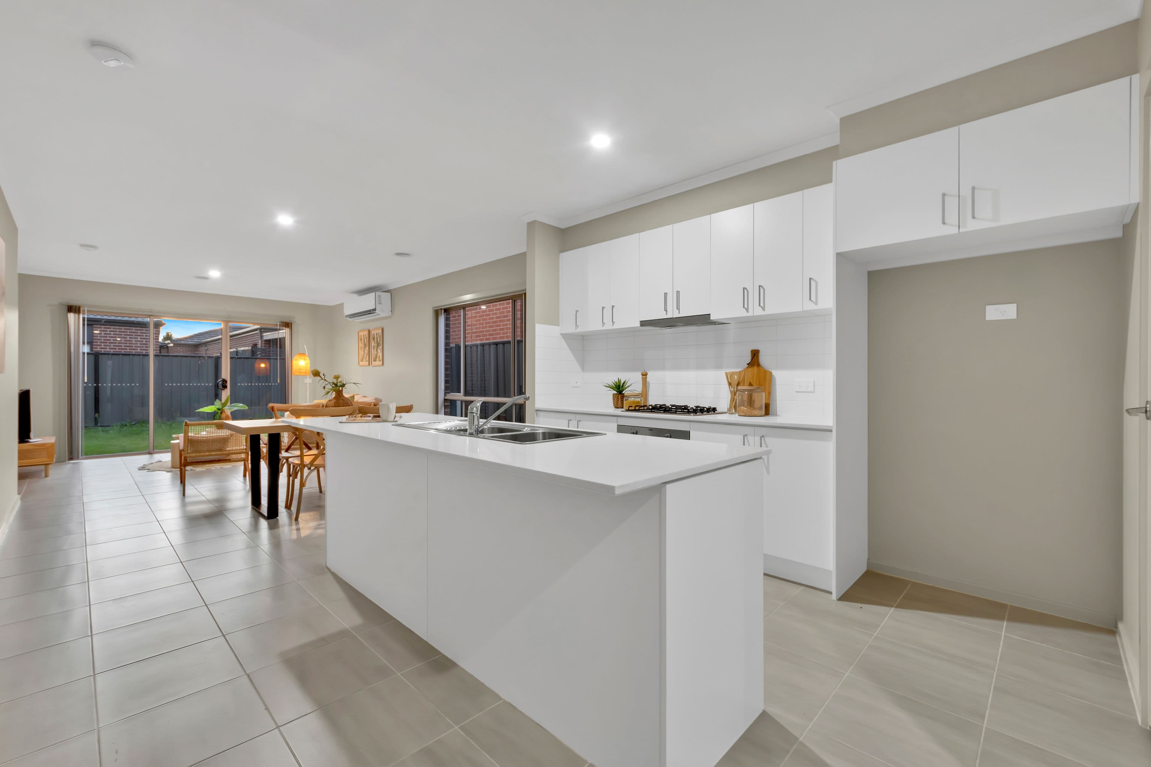 109 Moor Park Drive, Craigieburn VIC 3064, Craigieburn - Thumbnail 4
