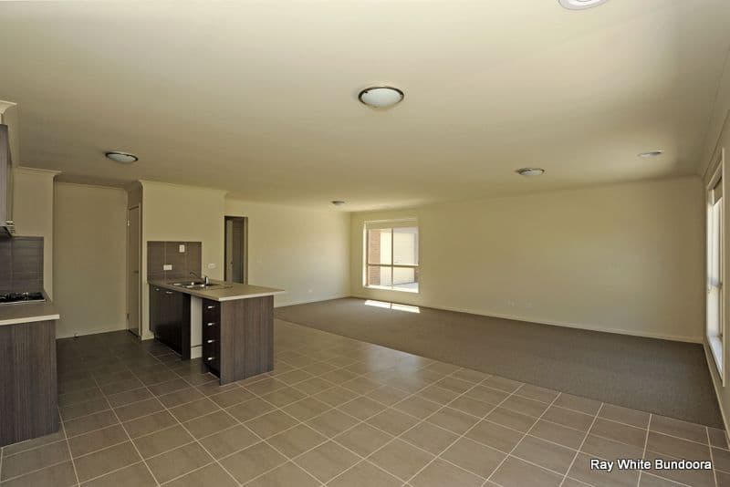 9 Nicholson Street, WALLAN VIC 3756, Wallan - Thumbnail 3