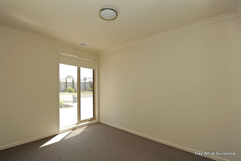 9 Nicholson Street, WALLAN VIC 3756, Wallan - Thumbnail 8