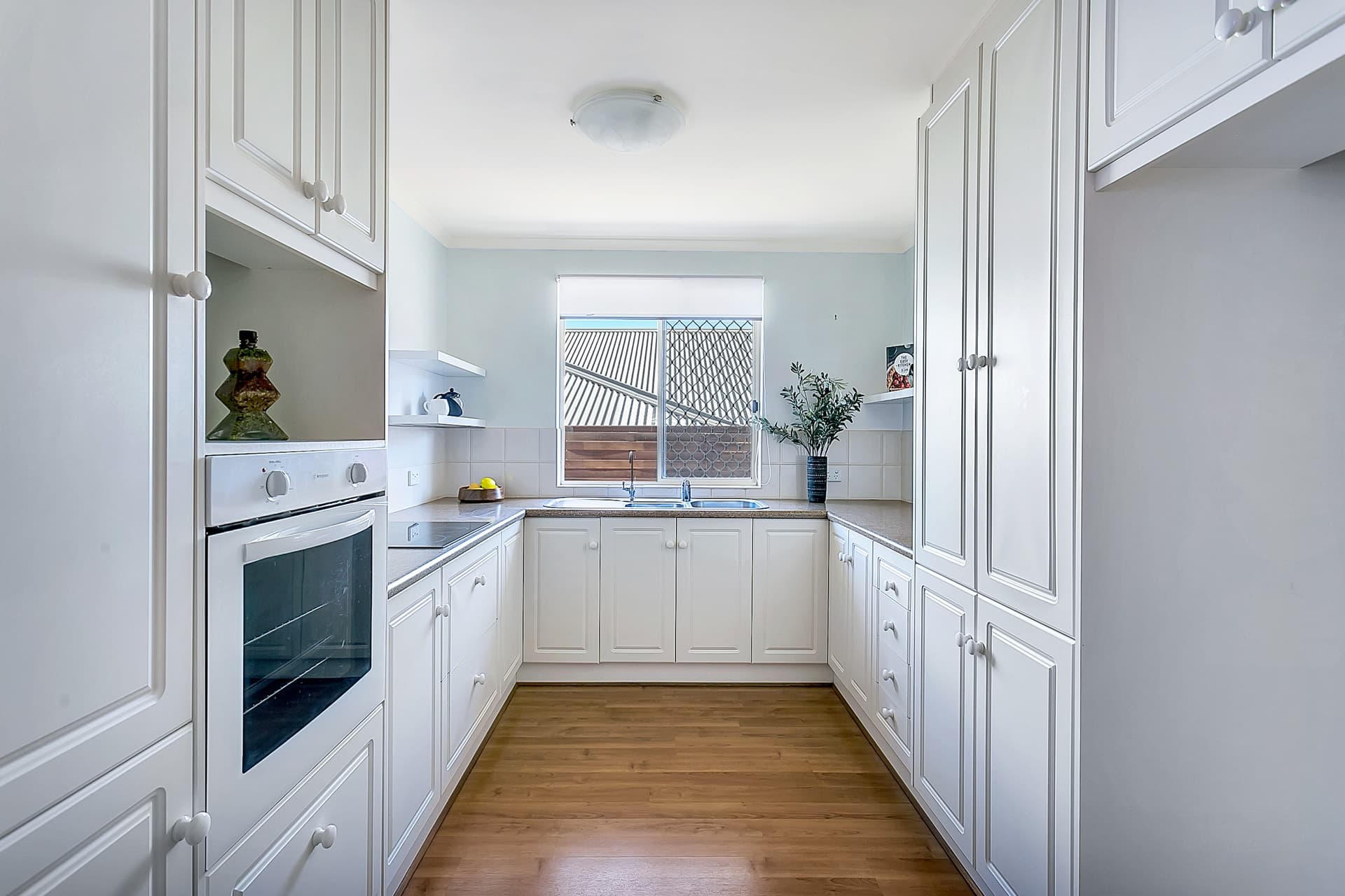 6/1 Endeavour Drive, Seaford Rise - Thumbnail 2