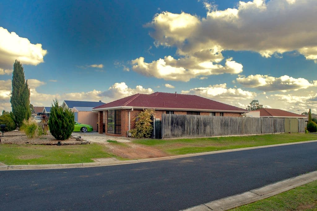 6 Roderick Drive, KURUNJANG VIC 3337, Kurunjang - Thumbnail 6