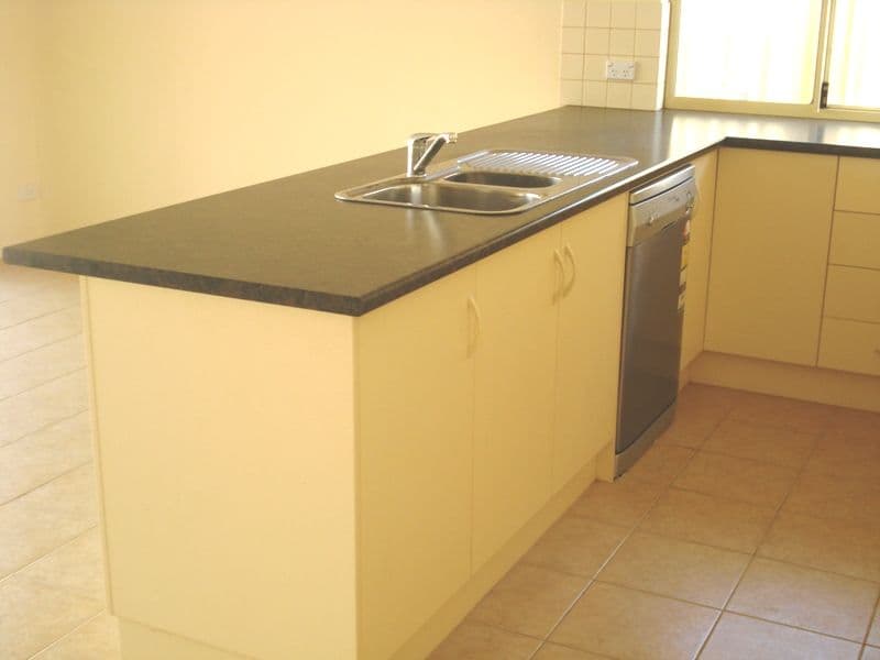 4  Overlander Way, SMITHFIELD SA 5114, Smithfield - Thumbnail 3