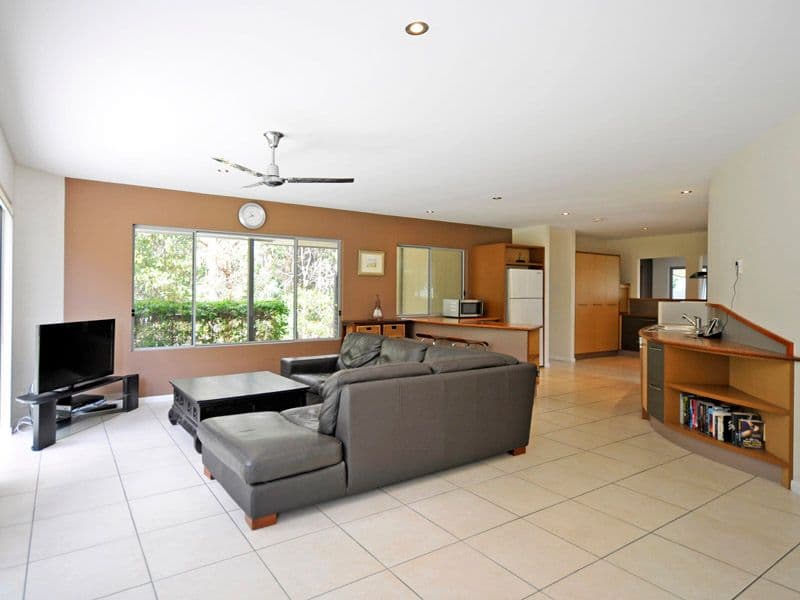 10 Forest Drive, ELANORA QLD 4221, Elanora - Thumbnail 8