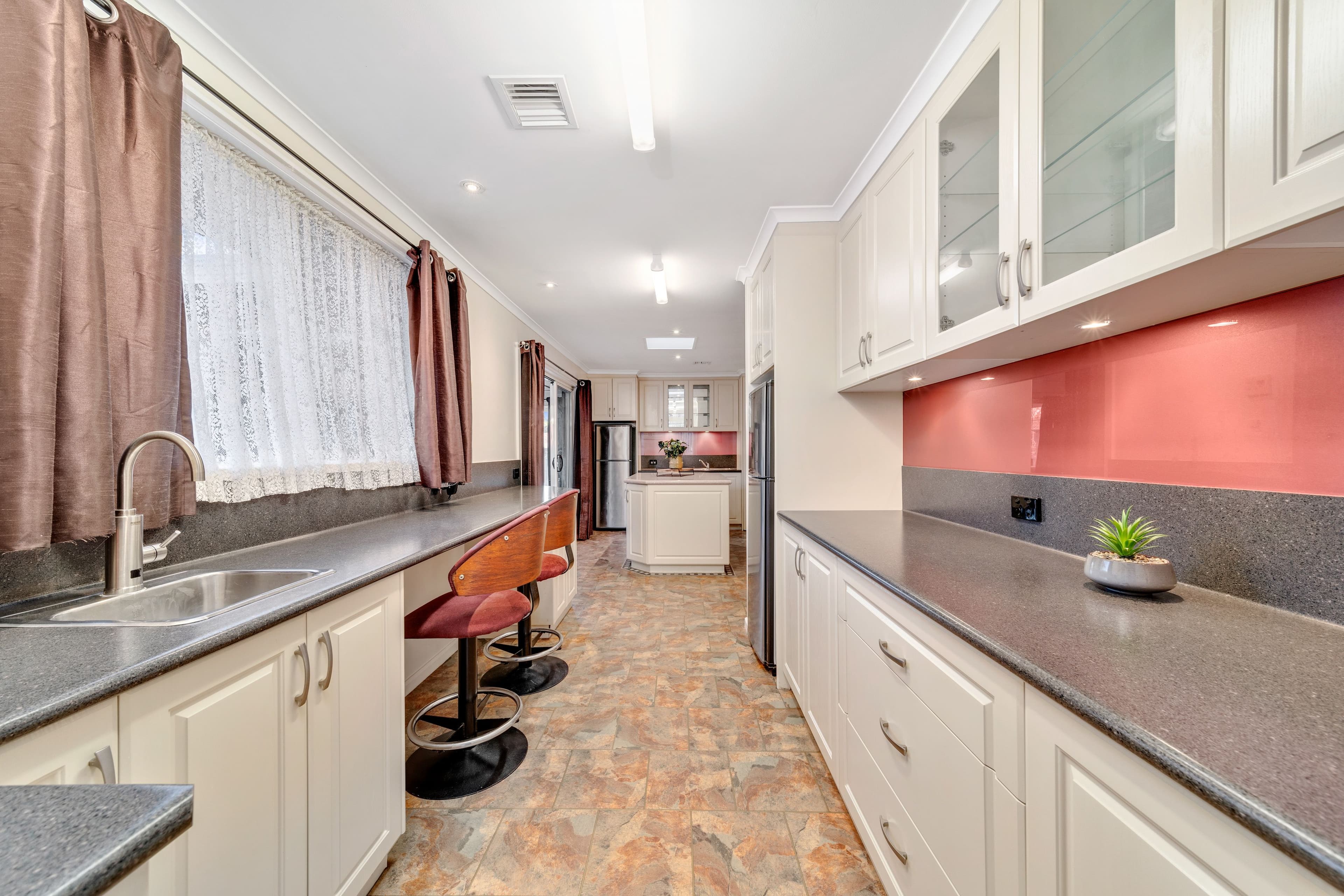 7 Garland Place, Spence ACT 2615, Spence - Thumbnail 4