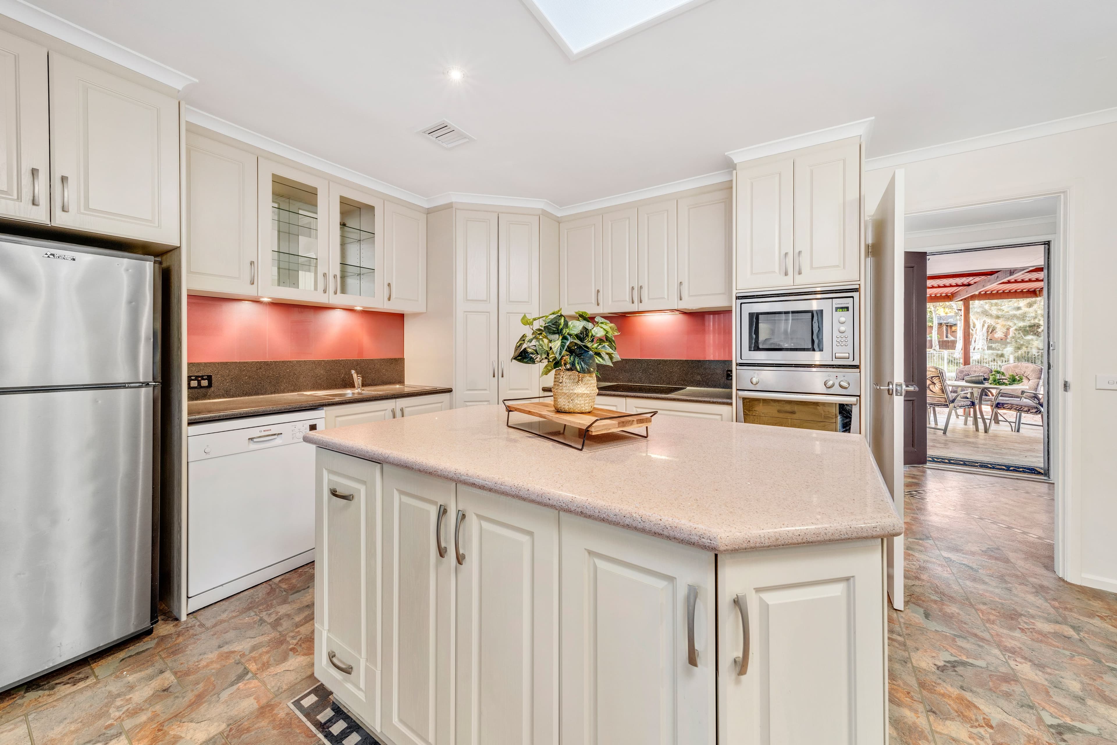 7 Garland Place, Spence ACT 2615, Spence - Thumbnail 6