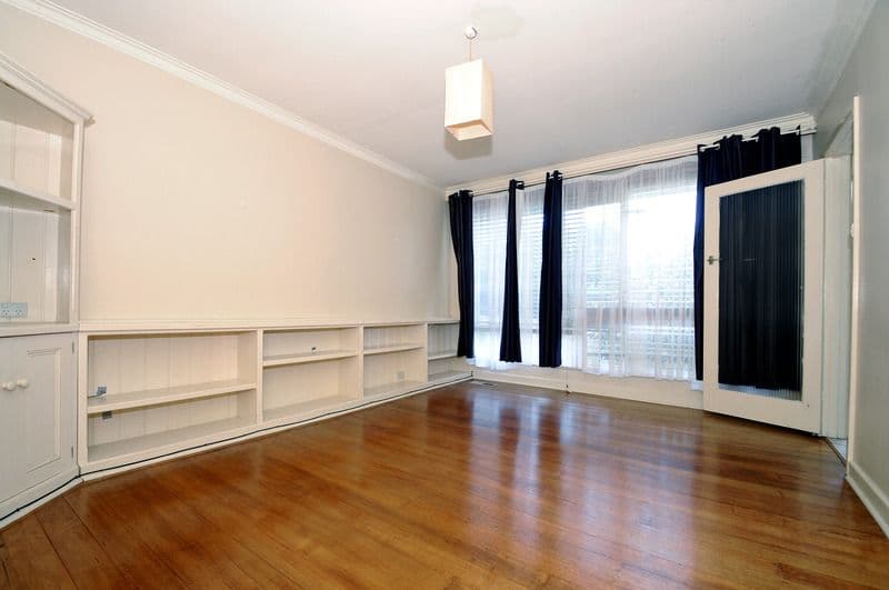 81 Victoria Crescent, MONT ALBERT VIC 3127, Mont Albert - Thumbnail 3