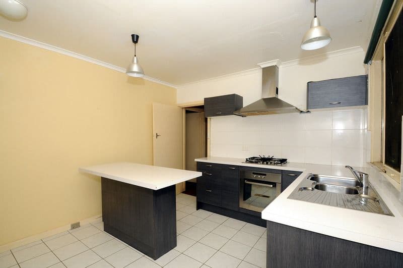81 Victoria Crescent, MONT ALBERT VIC 3127, Mont Albert - Thumbnail 4