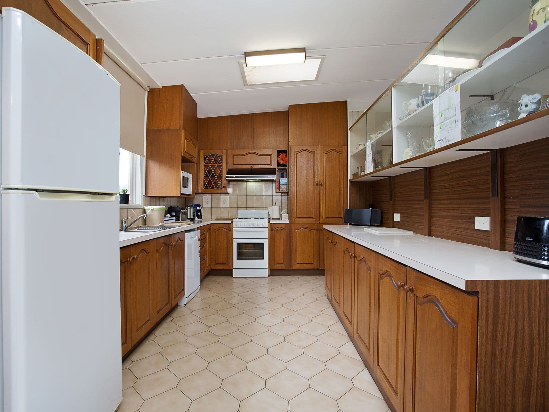 13 Boorook Street, Mortlake VIC 3272, Mortlake - Thumbnail 2