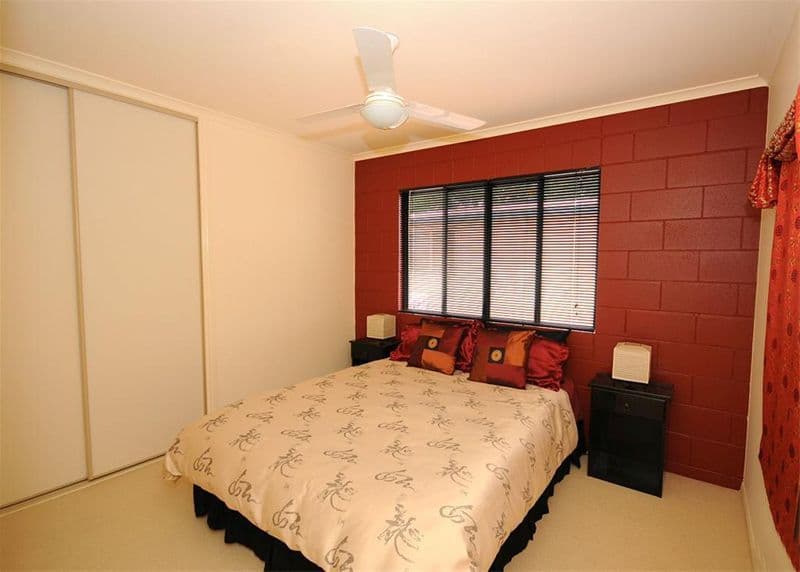 59 Queens Road, SCARNESS QLD 4655, Scarness - Thumbnail 2