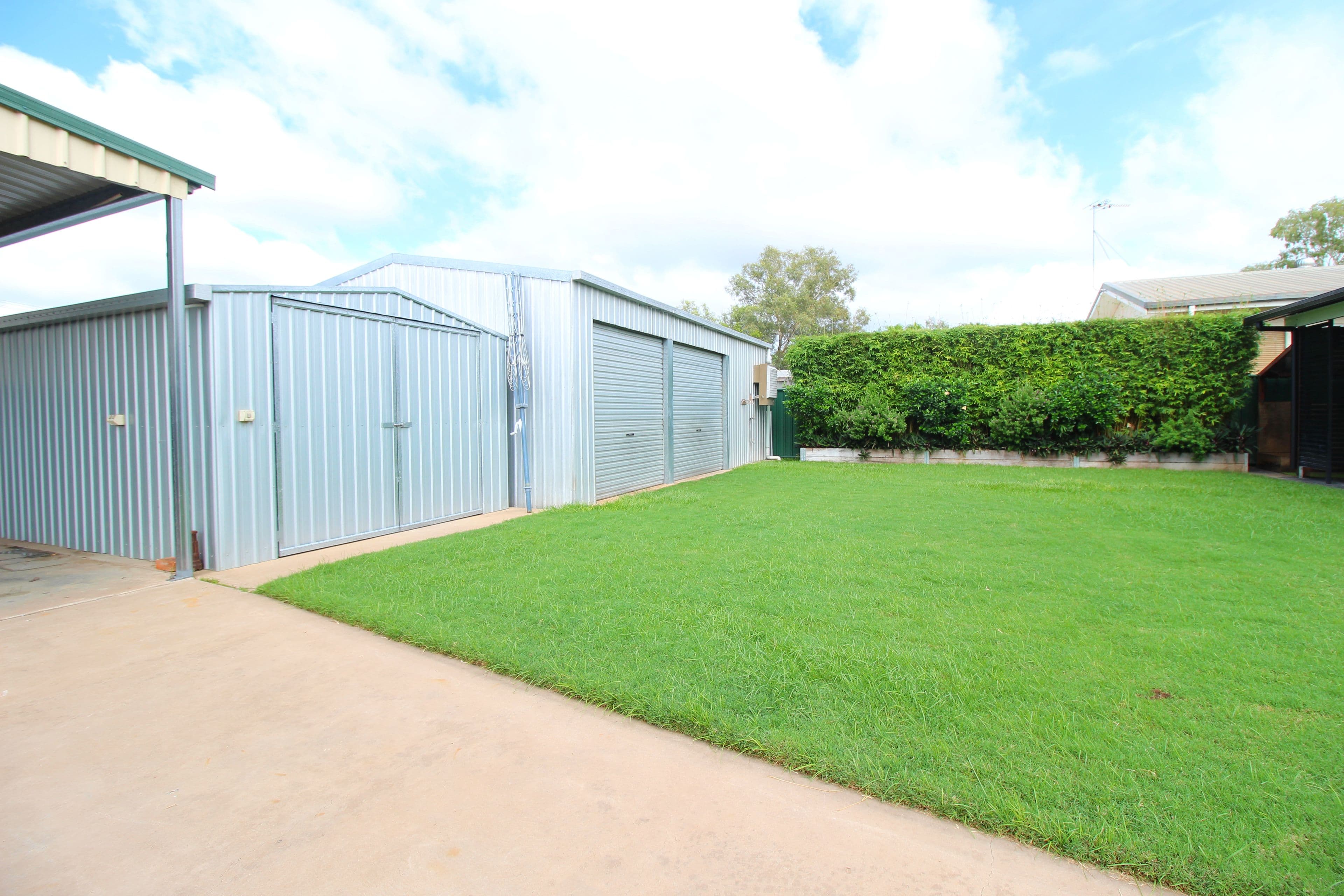 24 Harris Street, Emerald QLD 4720, Emerald - Thumbnail 2