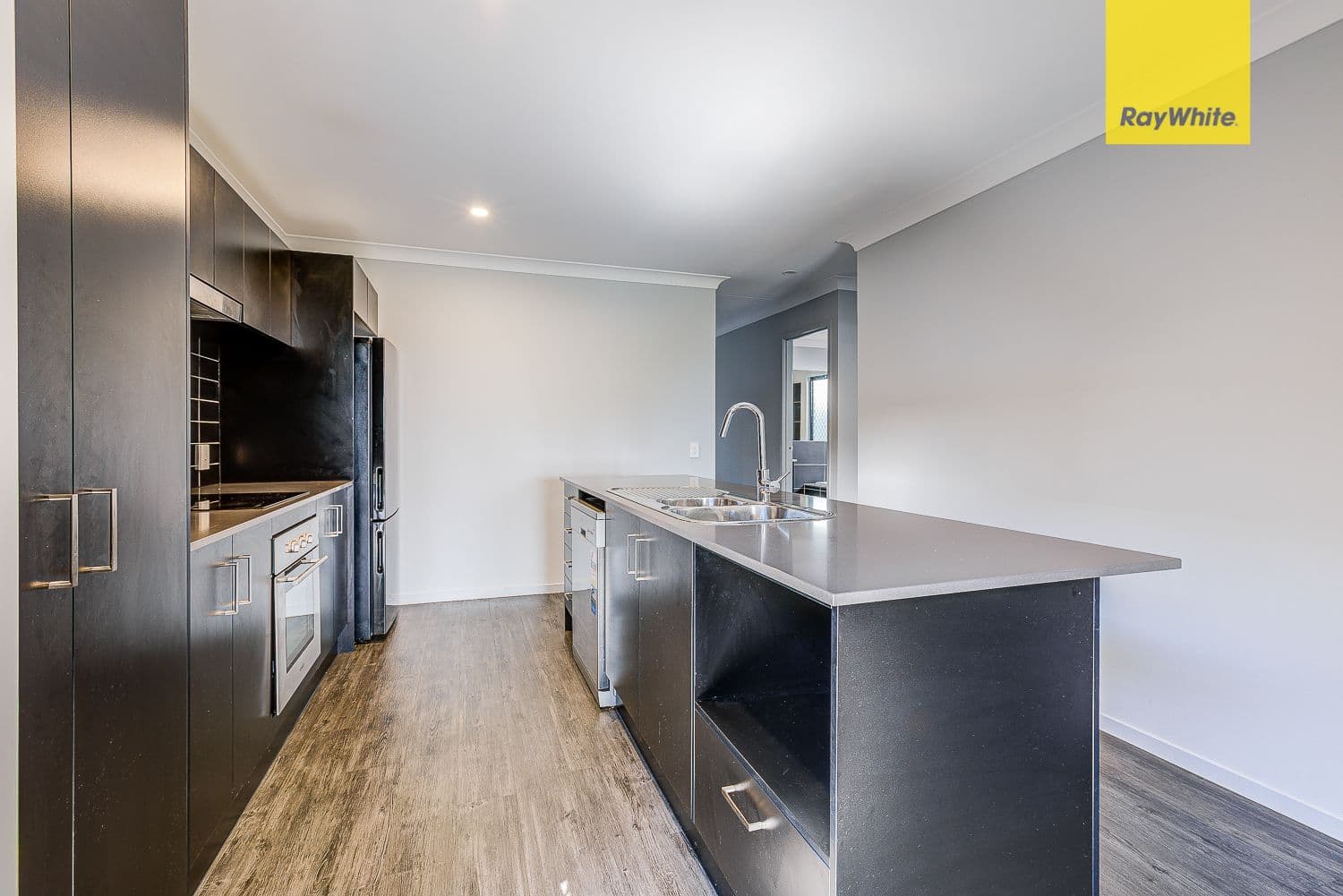 18 Kuprin Street, Logan Reserve QLD 4133, Logan Reserve - Thumbnail 4