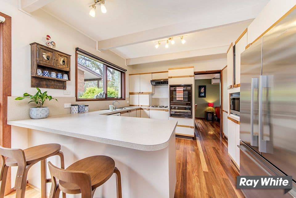 3 Mathieson Crescent, Weetangera ACT 2614, Weetangera - Thumbnail 2
