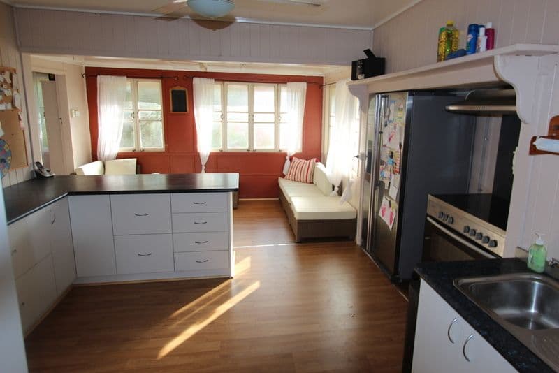 140 Galatea Street, CHARLEVILLE QLD 4470, Charleville - Thumbnail 2