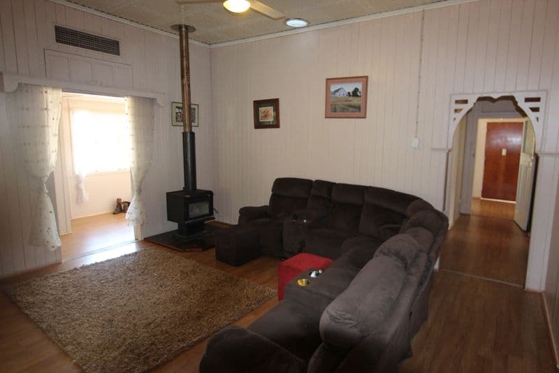140 Galatea Street, CHARLEVILLE QLD 4470, Charleville - Thumbnail 3