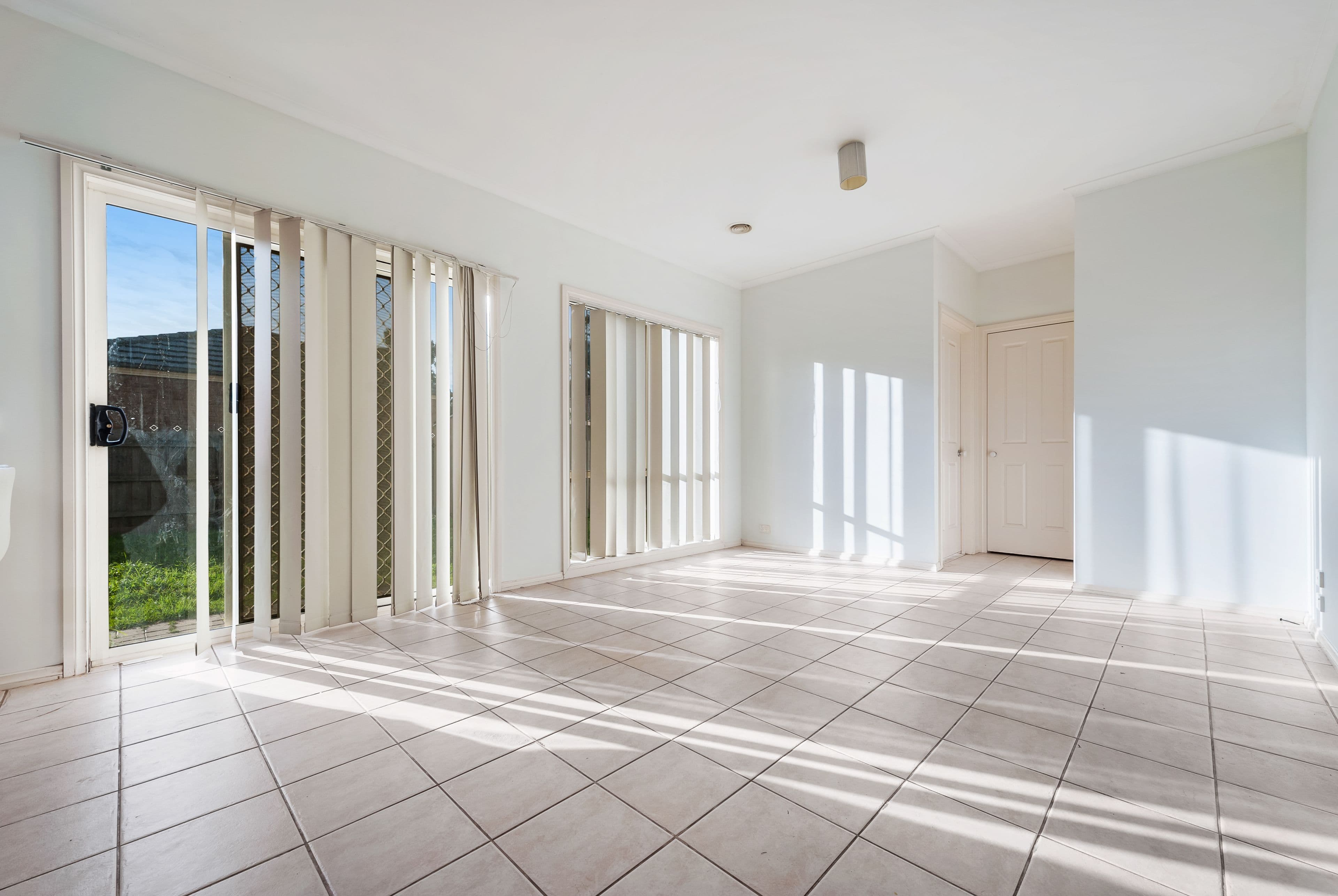 21 Cuckoo Street, South Morang VIC 3752, South Morang - Thumbnail 4