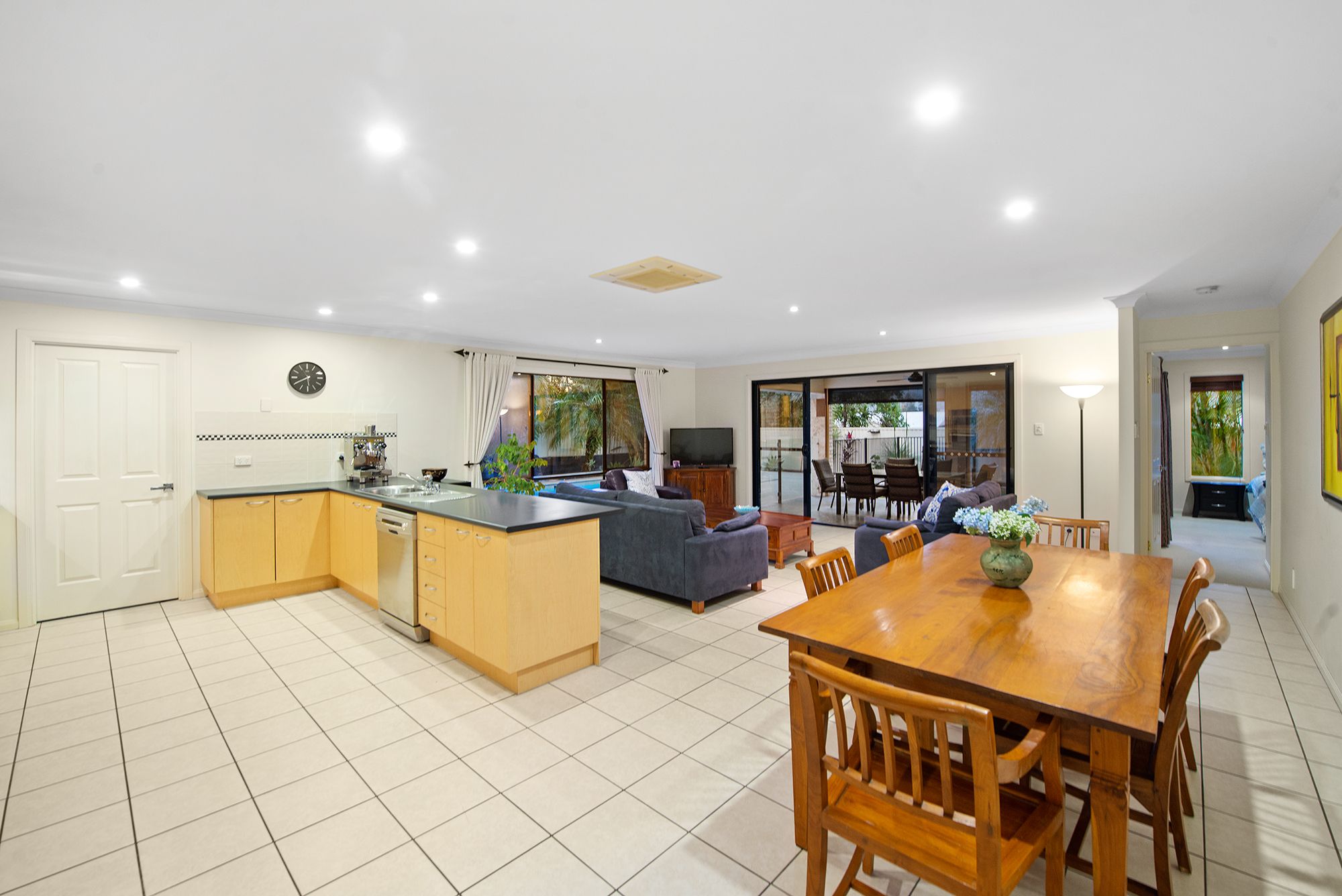 13 Tandanus Court, Oxenford QLD 4210, Oxenford - Thumbnail 7