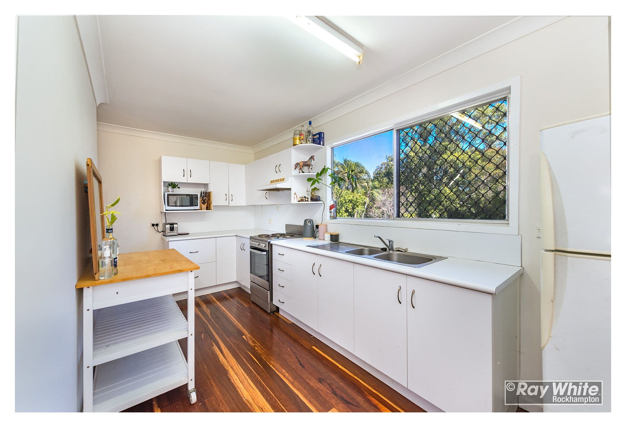 264 Blanchfield Street, Koongal QLD 4701, Koongal - Thumbnail 2