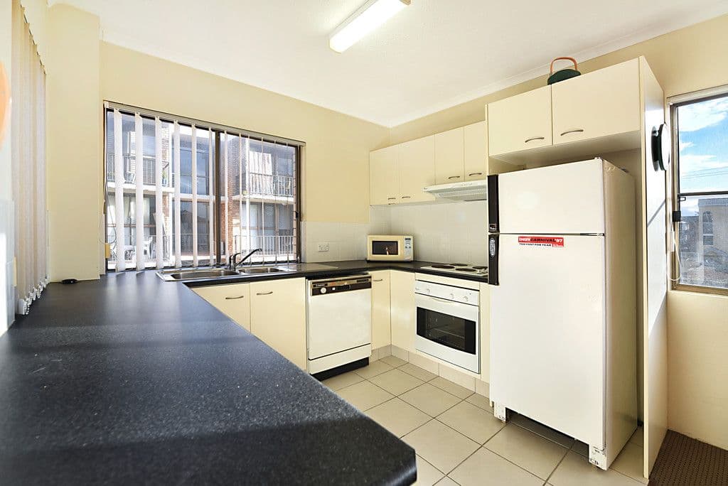 13 Stanhill Drive, Chevron Island QLD 4217, Chevron Island - Thumbnail 5