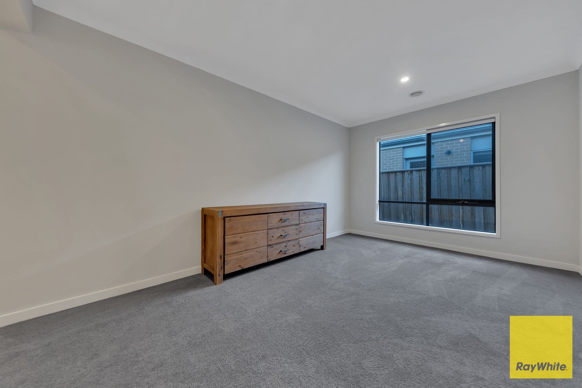 40 Fairhall Avenue, Werribee VIC 3030, Werribee - Thumbnail 4